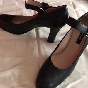 DKNY Shoes